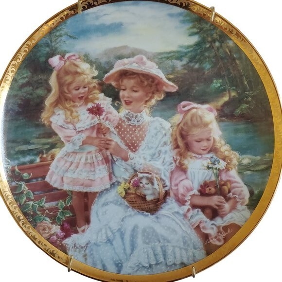 Loving Touch by Sandra Kuck collector plate # 2731 sk - Picture 2 of 5